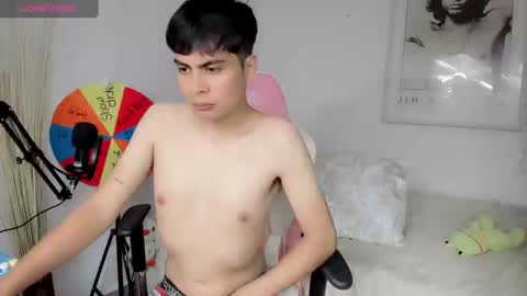 Aaron online show from December 29, 10:25 pm