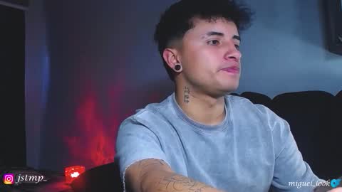 boy_nauthy online show from October 4, 12:03 pm