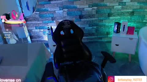 boyfox_tay online show from October 6, 5:36 am