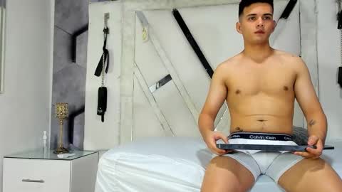 boyhot_mio online show from March 3, 2:40 am