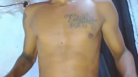 boysfantasies23 online show from June 28, 6:48 pm