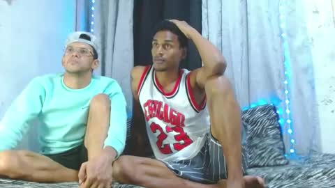 boysfantasies23 online show from June 25, 2:08 am