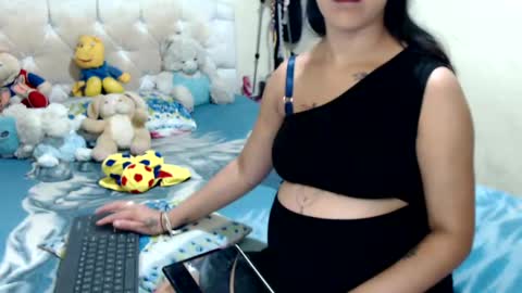 nikky and jeik online show from February 20, 8:47 pm