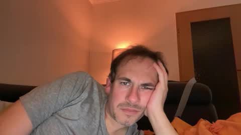 boytoyhh online show from November 11, 8:11 pm