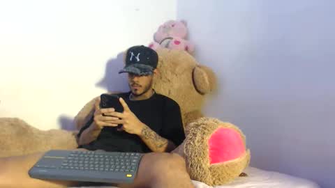 boyzac_ online show from June 3, 1:41 am
