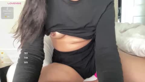 brown baddie  online show from March 12, 5:38 pm