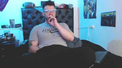 brad hot boy online show from June 2, 1:40 am