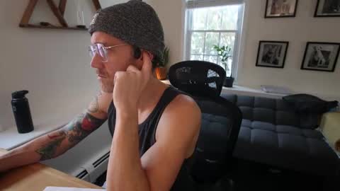 BradBronton online show from February 16, 7:23 pm