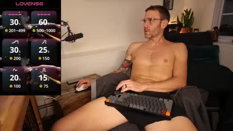 BradBronton online show from November 11, 9:28 pm