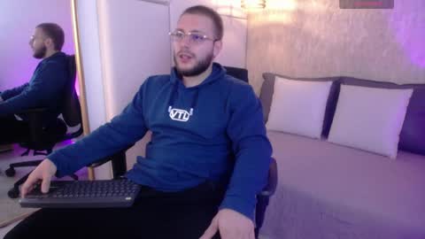 bradley_musscle online show from April 11, 12:09 pm