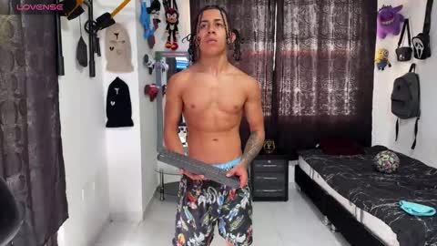 Bradley Strong online show from November 11, 3:14 pm