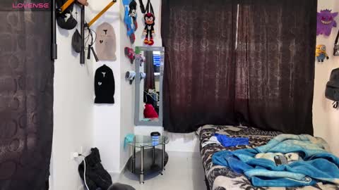 Bradley Strong online show from September 18, 8:13 pm