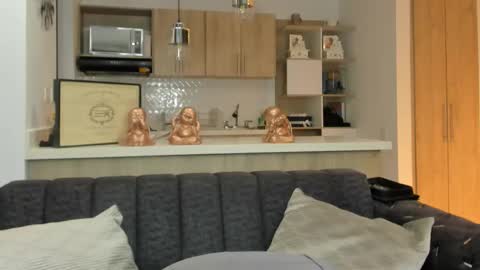 bradleymartin7 online show from October 23, 12:01 am