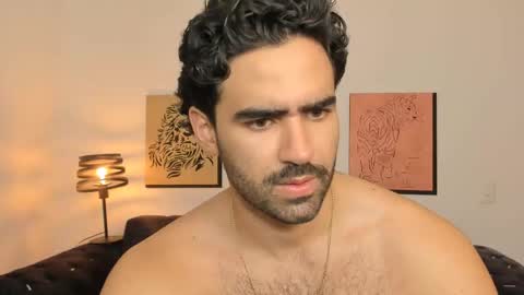 bradleymartin7 online show from April 12, 6:34 pm