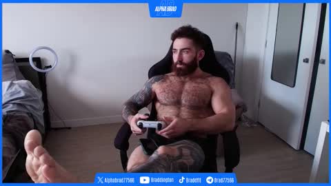 bradtrainn online show from March 25, 4:03 pm