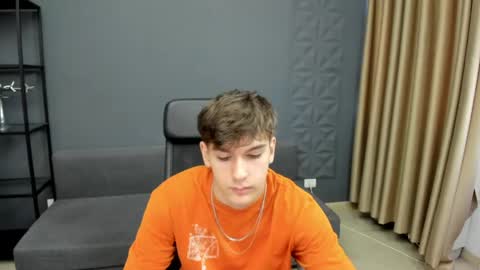 BradyFlint online show from May 13, 4:44 am