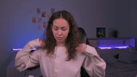 Lilly online show from November 30, 6:09 am