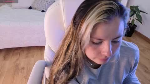 BRANDY  online show from September 21, 3:05 pm