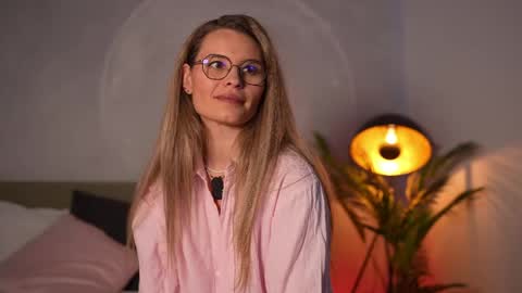 Alex online show from April 21, 7:04 am