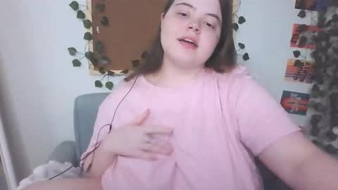 Snapshot of brattyprincess_emma chatting on October 11, 6:44 pm Emma online show from October 11, 6:44 pm