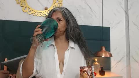 BRENDA VELASQUEZ online show from May 31, 2:10 am