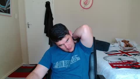 ask me lol online show from February 9, 8:51 am