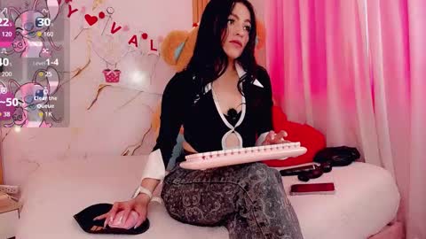 brendasquirtx online show from March 1, 4:00 pm