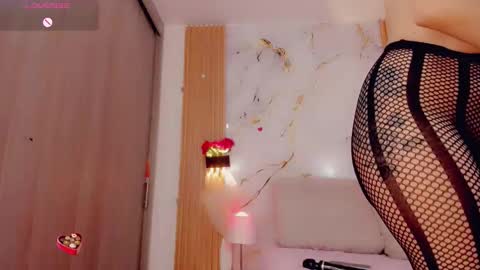 brendasquirtx online show from November 11, 6:21 pm