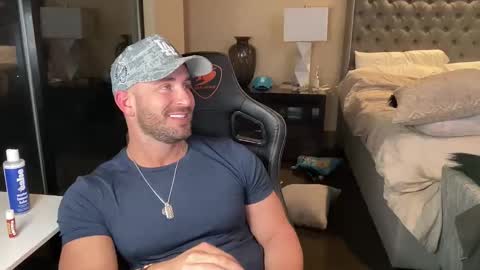 Brett Mycles online show from October 29, 1:29 am