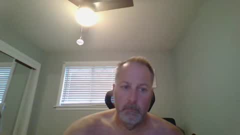 hey online show from April 25, 2:03 pm