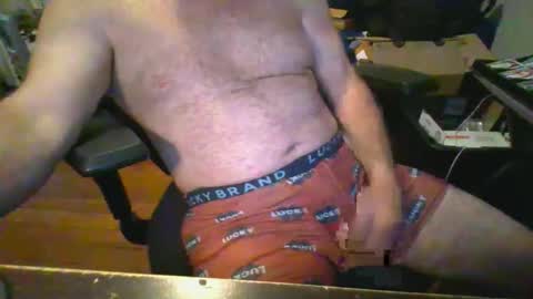 hey online show from April 24, 11:40 pm