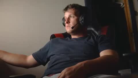 brian7891012 online show from May 13, 3:16 am