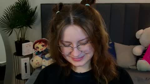 briarwynn online show from February 12, 5:22 am