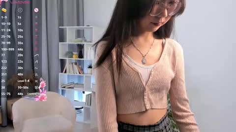 Hanna online show from November 22, 1:15 am