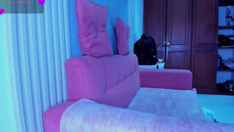    online show from March 18, 11:38 am