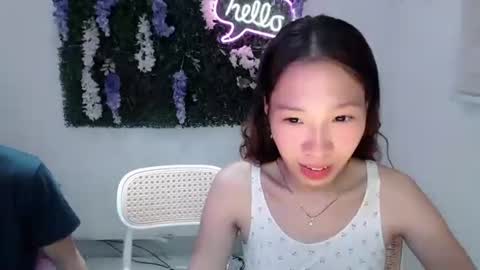 brie_belle online show from February 26, 5:13 am