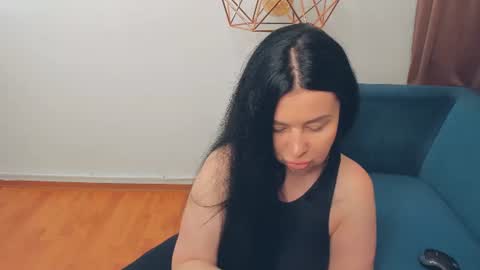 brilliantegirl_ online show from June 27, 11:27 am