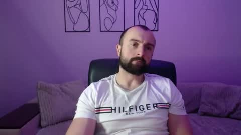 brindlefly69 online show from December 20, 2:02 pm