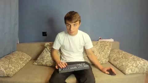 bristlebback online show from December 2, 3:54 pm