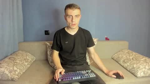 bristlebback online show from September 20, 1:14 pm