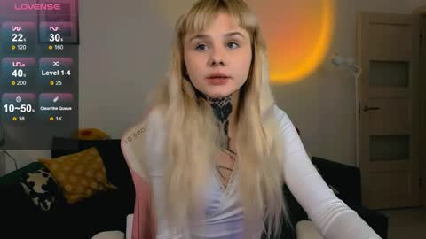 Britney online show from April 3, 7:10 pm