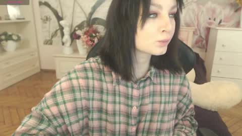 britneybarker online show from April 15, 4:16 am