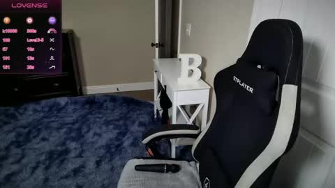 brookebee online show from March 4, 11:00 pm