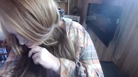 Snapshot of brookeride chatting on March 5, 10:43 pm BrookeRide online show from March 5, 10:43 pm