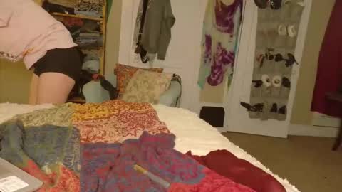 brookieslife online show from April 12, 2:37 am