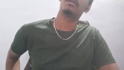 brownguy2505 online show from December 15, 10:55 am