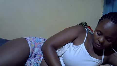 Snapshot of brownsexy_baby chatting on October 19, 3:33 am brownsexy_baby online show from October 19, 3:33 am