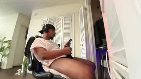 Brownskinshortyy online show from March 14, 6:12 pm