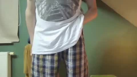 brtbrlss online show from September 13, 6:21 pm