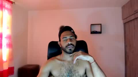 bruce_1111 online show from June 2, 6:54 pm